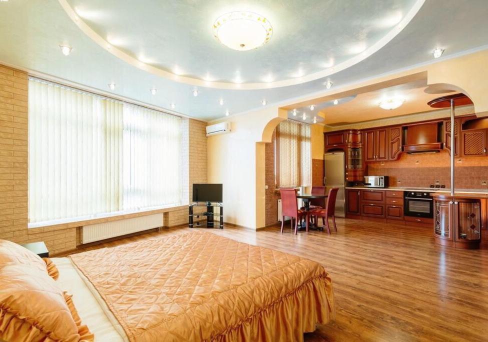 VIP апартаменти з видом на озеро Киев Экстерьер фото